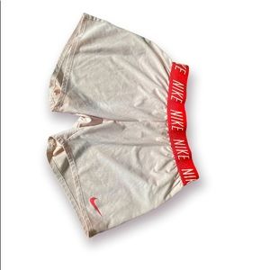 NIKE DRI-FIT SHORTS SIZE XL